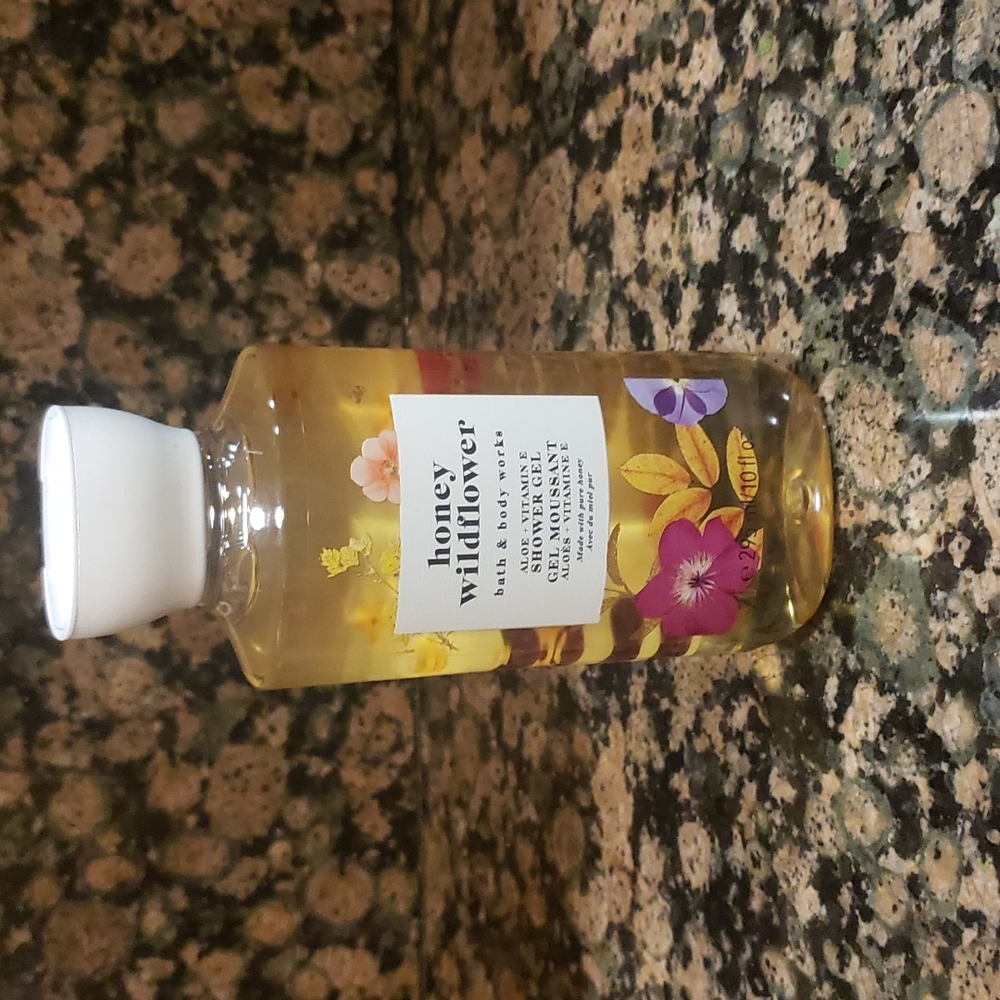BBW Honey Wildflower Shower Gel